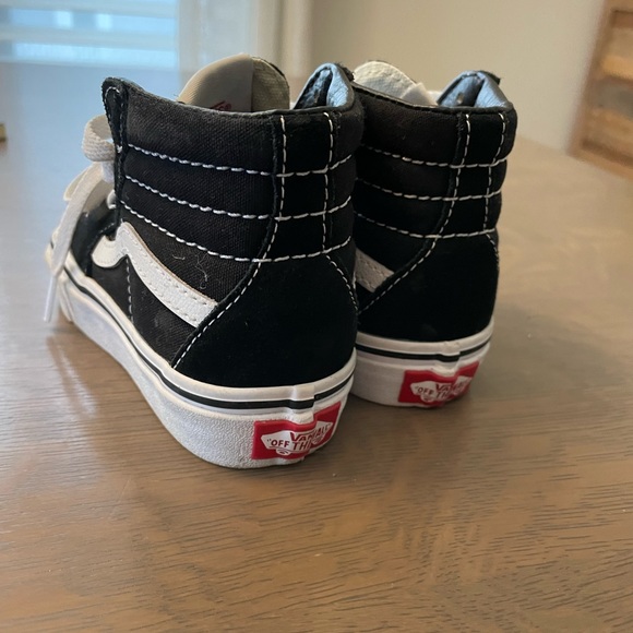 Brand new kid’s high top Vans. Size 11. Never worn. - Picture 4 of 5